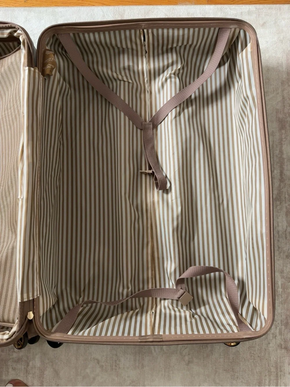 London Fog Metallic Bronze Carry-On Spinner Luggage